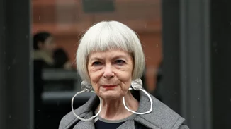 Lyn Slater | H καθηγήτρια που έγινε κατά λάθος…influencer και απέδειξε ότι η ηλικία είναι απλά ένα νούμερο