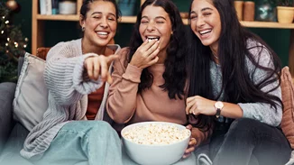 Σαν σινεμά | Πώς απολαμβάνω την απόλυτη κινηματογραφική εμπειρία από το σαλόνι μου