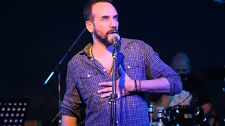 Ο Κωστής Μαραβέγιας και ο Πάνος Μουζουράκης αποκαλύπτουν για την πρώτη τους συνεργασία | "Δεν πληρωθήκαμε ποτέ"