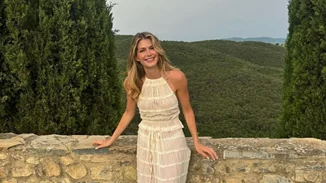 Αμαλία Κωστοπούλου  | Tο viral gloss για λαμπερά και ενυδατωμένα χείλη που λατρεύει το καλοκαίρι