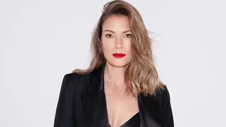 Βίκυ Καγιά | Στιγμές δίπλα στη θάλασσα με την κατάξανθη κόρη της, Μπιάνκα