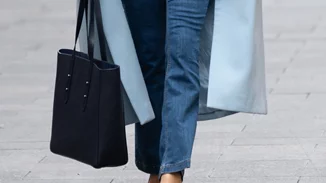 10 κομψές τσάντες που χωρούν και το laptop σου