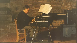 Γιώργος Θεοφανόπουλος | Η σπάνια εμφάνιση του γιου του Μάνου Χατζιδάκι στο Ηρώδειο