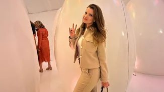 Σαν δυο σταγόνες νερό | Η απίστευτη ομοιότητα της Κίμ Κίλιαν με τον κόρη της, Σιέννα Τριανταφυλλόπουλου