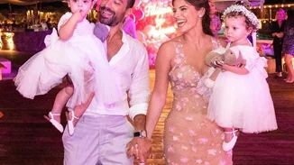 Αριάνα και Φιλίππα Τανιμανίδη | Δεν πάνε πουθενά χωρίς το μαροκινό τους πασούμι