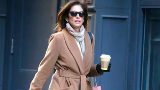 Μπήκε ο Δεκέμβριος | Τα καλύτερα looks για γυναίκες άνω των 50