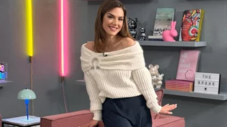 Η Βάσω Λασκαράκη με νέο κούρεμα και χρώμα μαλλιών | Τα στιγμιότυπα από το κομμωτήριο