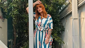 Η Εβελίνα Νικόλιζα προτείνει το άκρως ανοιξιάτικο και άνετο φόρεμα από τη Marks & Spencer