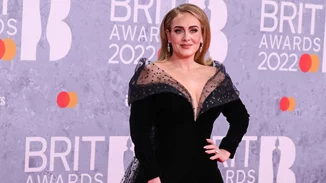 Η Adele επιβεβαίωσε πως θα παραβρεθεί στην τελετή των βραβείων Grammy