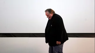 Ιταλία | Ο Gérard Depardieu γρονθοκόπησε τον "τελευταίο των παπαράτσι"