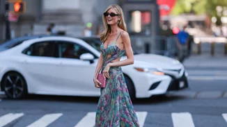 5 στιλ παπουτσιών που ταιριάζουν τέλεια με τα καλοκαιρινά φορέματα