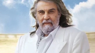 O Βαγγέλης Παπαθανασίου (ή απλά o θρύλος Vangelis) σε σπάνιες εικόνες