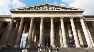 Τρία θραύσματα του Παρθενώνα επιστρέφονται από το Βατικανό στην Ελλάδα, σύμφωνα με τα ΜΜΕ