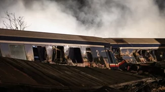 "Το πρώτο πράγμα που έκανα, ήταν να δω ότι είμαι αρτιμελής" | Οι συγκλονιστικές μαρτυρίες των επιβατών του μοιραίου τρένου