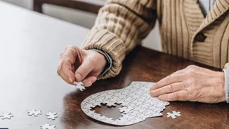 Αλτσχάιμερ | Για πρώτη φορά φάρμακο επιβραδύνει την απώλεια μνήμης και αλλάζει την πορεία της νόσου - Τι έδειξε η μελέτη