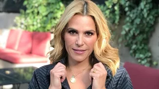 Η Τζένη Μπότση στην Ελένη Μενεγάκη για το "Χαμόγελο του Παιδιού" & την κρυφή εγκυμοσύνη της