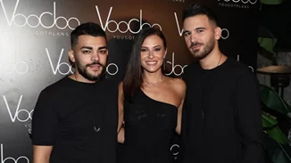 Λάουρα Νάργες - Χρήστος Σαντικάι | Το ζευγάρι φωτογραφίζεται πιο ερωτευμένο από ποτέ σε νέα κοινή τους έξοδο