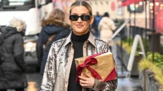 Οι sequin bags που θα κρατήσεις στα πάρτι των γιορτών