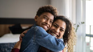 Πόσες αγκαλιές χρειαζόμαστε καθημερινά;