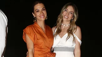 Αθηνά Οικονομάκου - Βάσω Λασκαράκη | Κοινή βραδινή έξοδος για τις δύο φίλες - Φωτογραφίες από την εμφάνιση τους