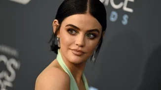 Lucy Hale | Έκανε το ιδανικό nude makeup look για bronde hair