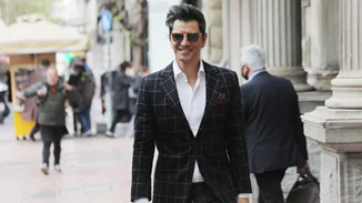 Ο Σάκης Ρουβάς έκλεισε τα 52 | Η τούρτα έκπληξη, το σχόλιο για την ηλικία του και η φωτογραφία με την κόρη του, Αναστασία