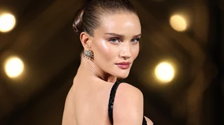 Μέχρι 15 ευρώ | Τα οικονομικά υγρά ρουζ που δεν θα βγουν από το νεσεσέρ σου την άνοιξη