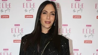 Η Ανθή Βούλγαρη με αρκετά φουσκωμένη κοιλίτσα σε βραδινή έξοδο