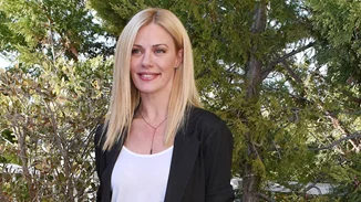 Όπως σπάνια τη βλέπουμε | Οι φωτογραφίες της Ζέτας Μακρυπούλια με σέξι εσώρουχα