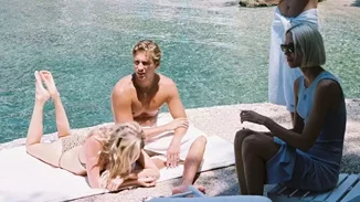 Όταν ο Κωνσταντίνος Αλέξιος Ντε Γκρες έκανε διακοπές στην Ελλάδα με την Poppy Delevingne