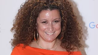 Κατερίνα Βρανά | " Kαι λέω, θα βγω και θα είμαι και ανάπηρη και θα έχω πεσμένο στήθος;"