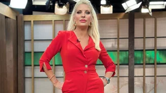 Η Ελένη Μενεγάκη έφτιαξε πρωτοχρονιάτικη βασιλόπιτα | Η φωτογραφία που δημοσίευσε με το αφράτο γλύκισμα