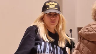 Η Ελένη Μενεγακη όπως δεν την έχουμε ξαναδεί | Η εμφάνιση με αθλητικό κολάν και slippers