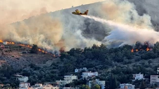 Μάχη με τις φλόγες στη Χίο - Μηνύματα του 112 για απομάκρυνση κατοίκων από Ρεστά, Αγ. Παρασκευή Καρυών, Δαφνώνα