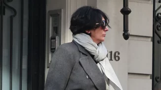 Ghislaine Maxwell | Κρίθηκε ένοχη για το σκάνδαλο Epstein και καταδικάστηκε για sex trafficking