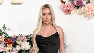 Anastasia Karanikolaou | Τα εκκεντρικά looks της κολλητής της Kylie Jenner στη Μύκονο