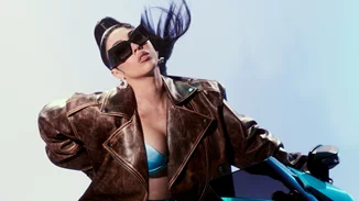 Η ένταση και η λάμψη πρωταγωνιστούν στη νέα SS23 συλλογή Studio της H&M