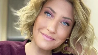 Σία Κοσιώνη | Σε παλαιοπωλείο στο Μοναστηράκι