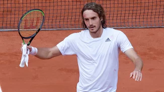 Ασταμάτητος ο Τσιτσιπάς: Νέα φραστική επίθεση στον πατέρα του - "Δεν είναι πολύ ευφυής" [βίντεο]