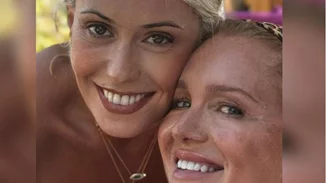 Μαρία Μπακοδήμου | Super chic στις διακοπές της - Το deux pièces με τα φλαμίνγκο