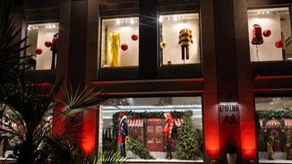 Walking in a window Wonderland | Μood Χριστουγέννων στο Eponymo στη Γλυφάδα