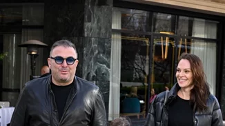 Υβόννη Μπόσνιακ - Αντώνης Ρέμος: | Σπάνιο κλικ από το εσωτερικό του σπιτιού τους