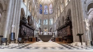 Ο Μακρόν επισκέφθηκε την ανακαινισμένη Παναγία των Παρισίων