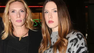 Αφροδίτη Λιάντου | Η κόρη της Εβελίνας Παπούλια έγινε 22 και μοιάζει ακόμη περισσότερο στη μητέρα της