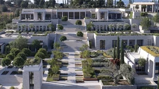 Amanzoe | Aυτό είναι το "ιδιωτικό νησί" όπου γυρίστηκε το Glass Onion