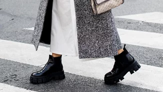 Τα lace - up μποτάκια που θα φοράς συνέχεια αυτή την εποχή