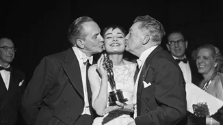 Βραβεία Oscar | Iconic στιγμιότυπα από μία εποχή που οι stars άγγιζαν μυθικά επίπεδα