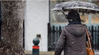 Αγριεύει το σκηνικό του καιρού με βροχές και καταιγίδες, πέφτει αισθητά η θερμοκρασία - Πού θα χιονίσει