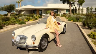 Αθηνά Οικονομάκου | Είναι το νέο #EnvieGirl!