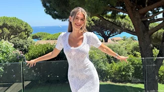 5 διάσημες Ελληνίδες προτείνουν τα beach looks που αξίζει να αντιγράψεις στις διακοπές